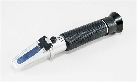 auto refractometer wikipedia|what is refractometer used for.